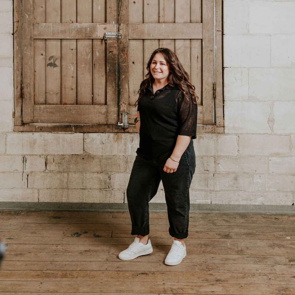 Cedar Women's Button Up Tee - Black