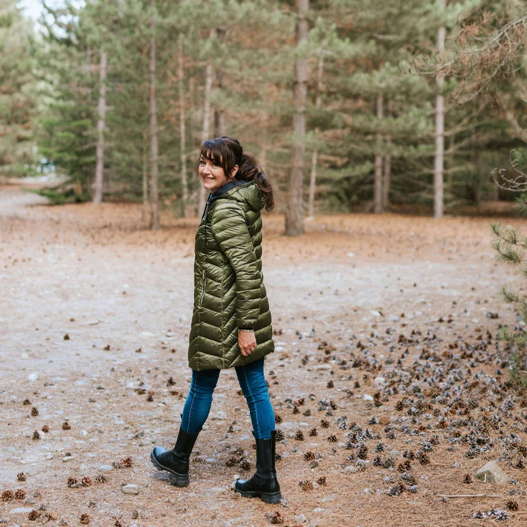 Arnie Women's Reversible 90/10 Down Coat - Black/Avocado