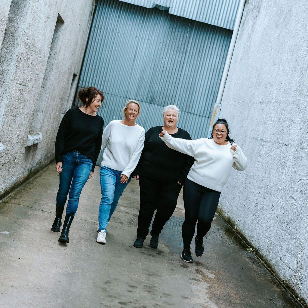 Aleisha Women's Knit Sweater - Black