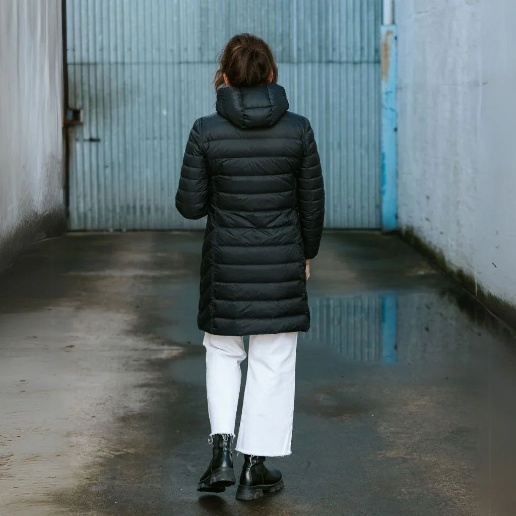 Arnie Women's 90/10 Reversible Down Coat - Black/Cabernet