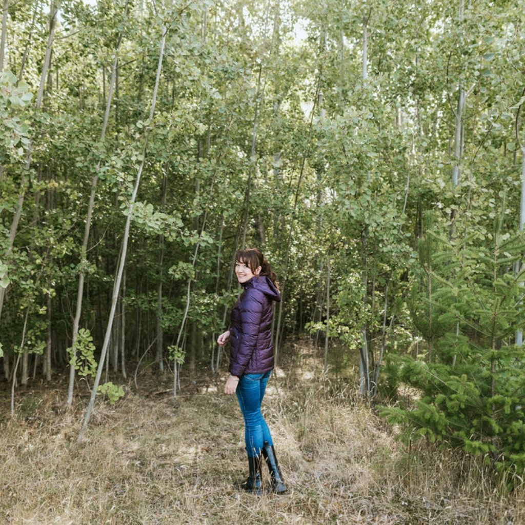 Lynn Women's 90/10 Packable Down Jacket - Midnight Plum