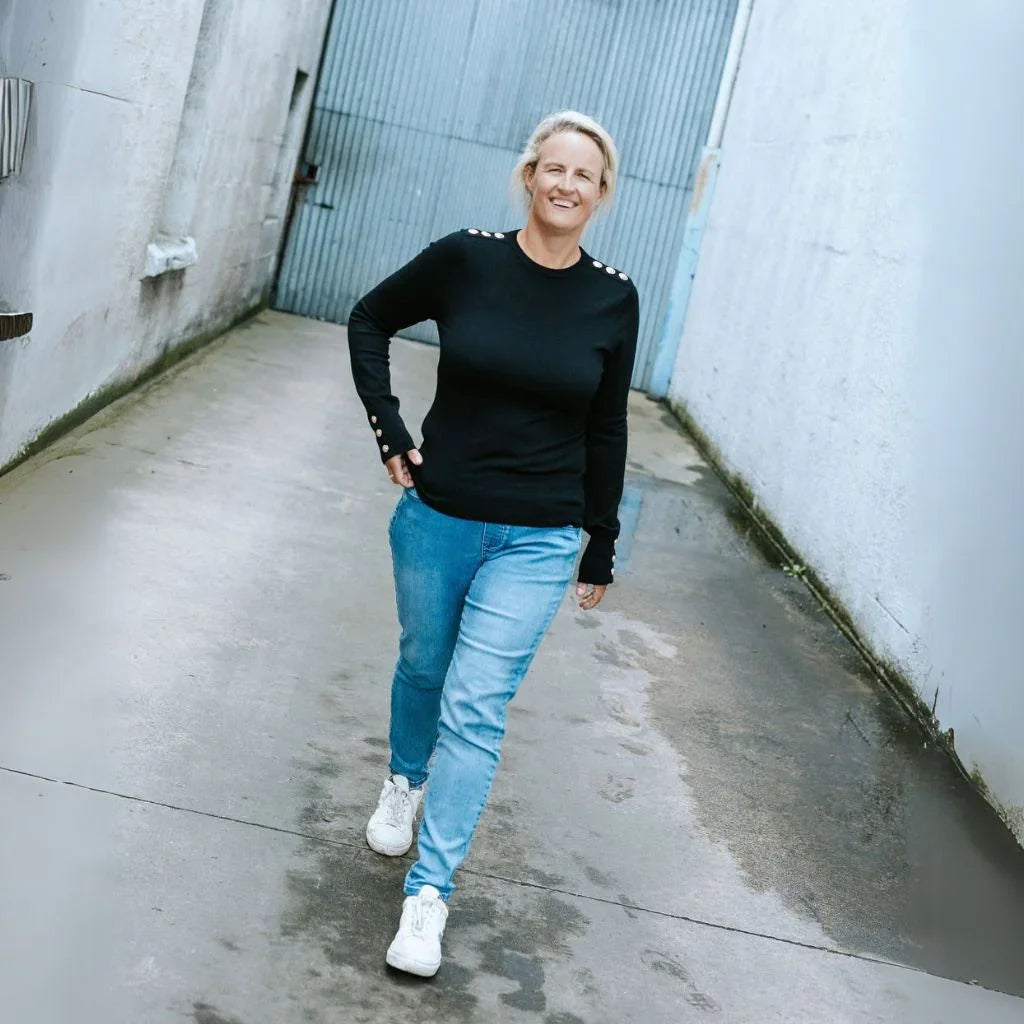 Nicki Women's Knit Crew Sweater - Black