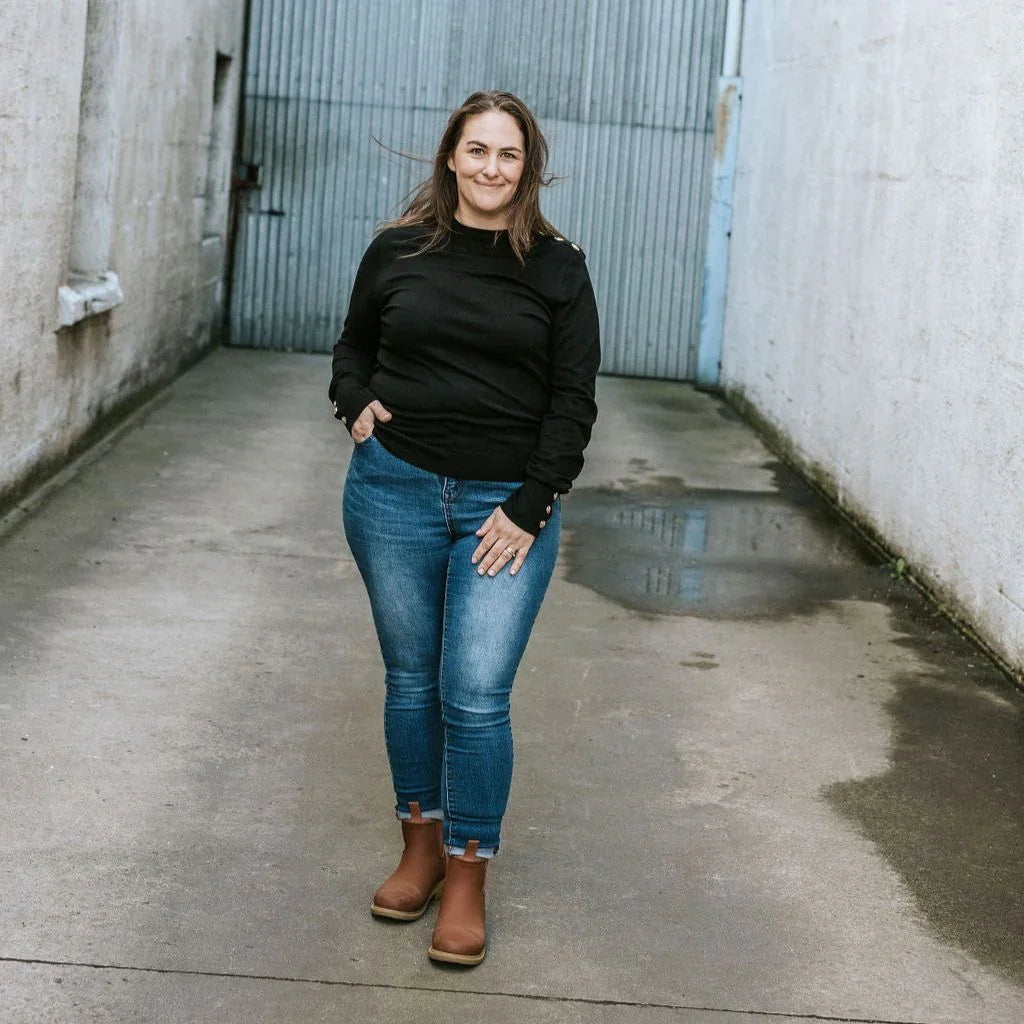 Nicki Women's Knit Crew Sweater - Black