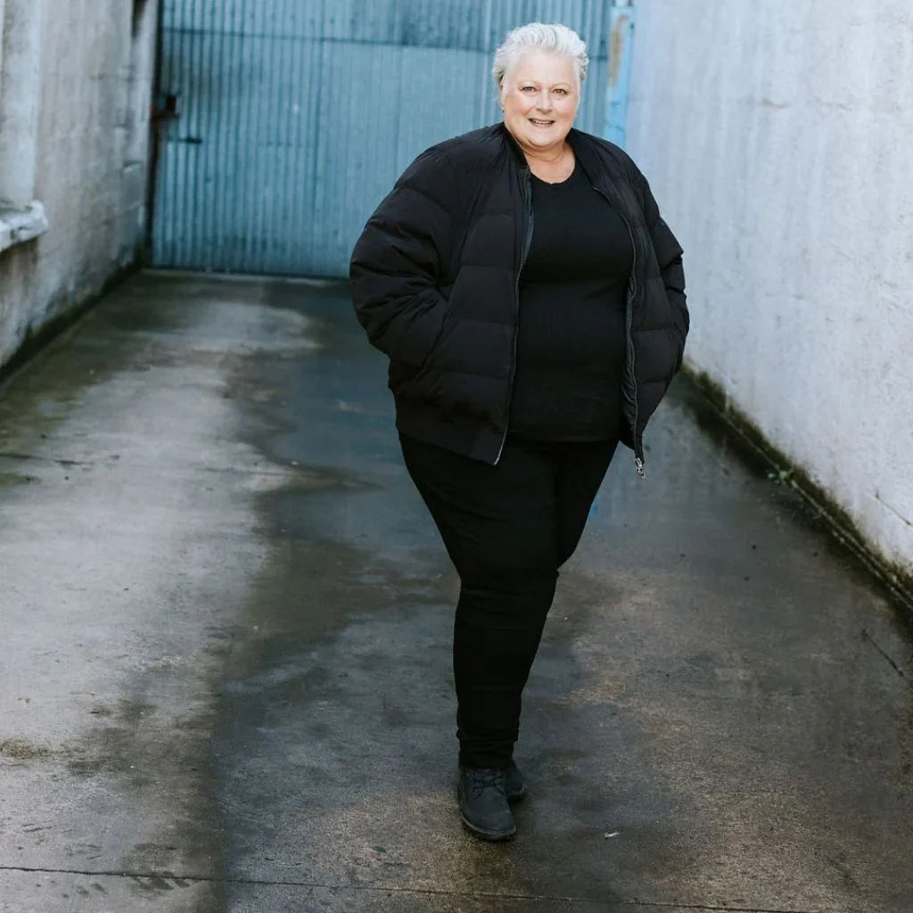 Rue Women's 90/10 Down Bomber Jacket - Black