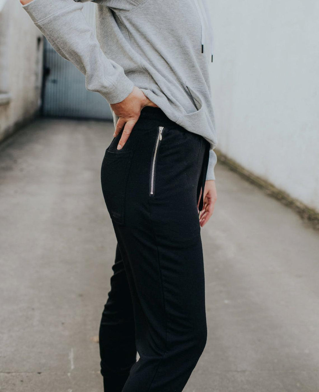 Violet Women's Modal Jogger Pants - Black