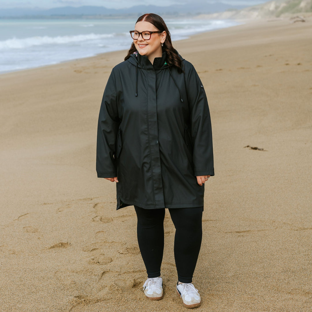 Billie Raincoat - Black/Evie Marble