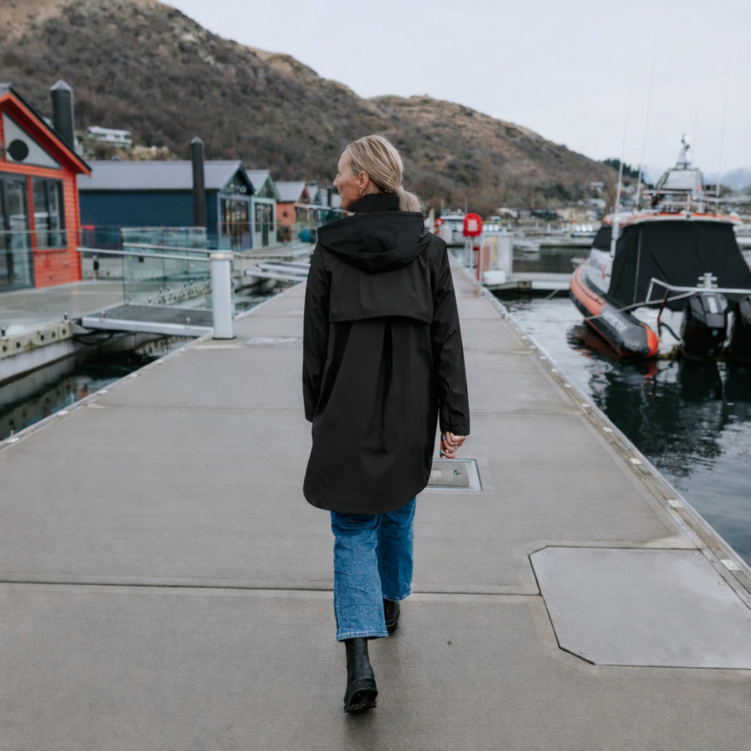 Billie Raincoat - Black/Choc Houndstooth