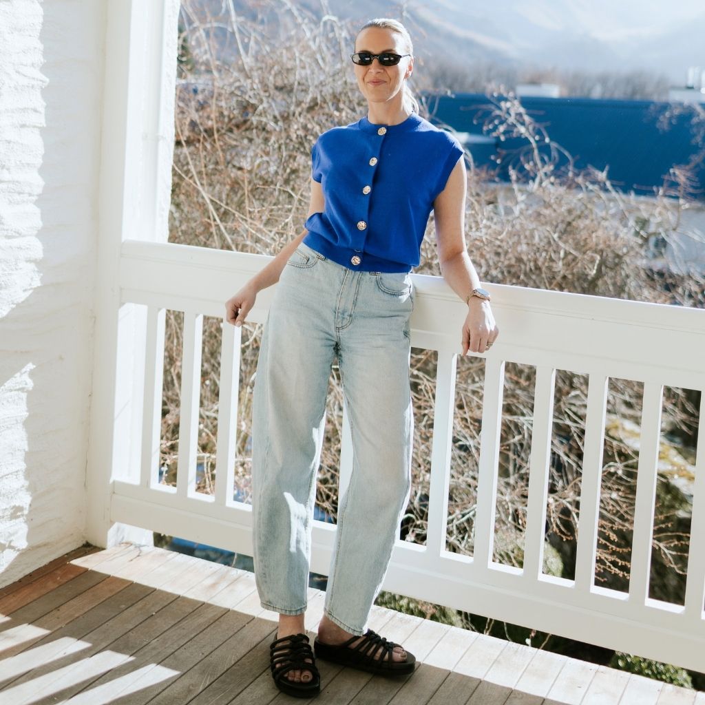 Camilla Women's Sweater Vest  |  Dazzling Blue