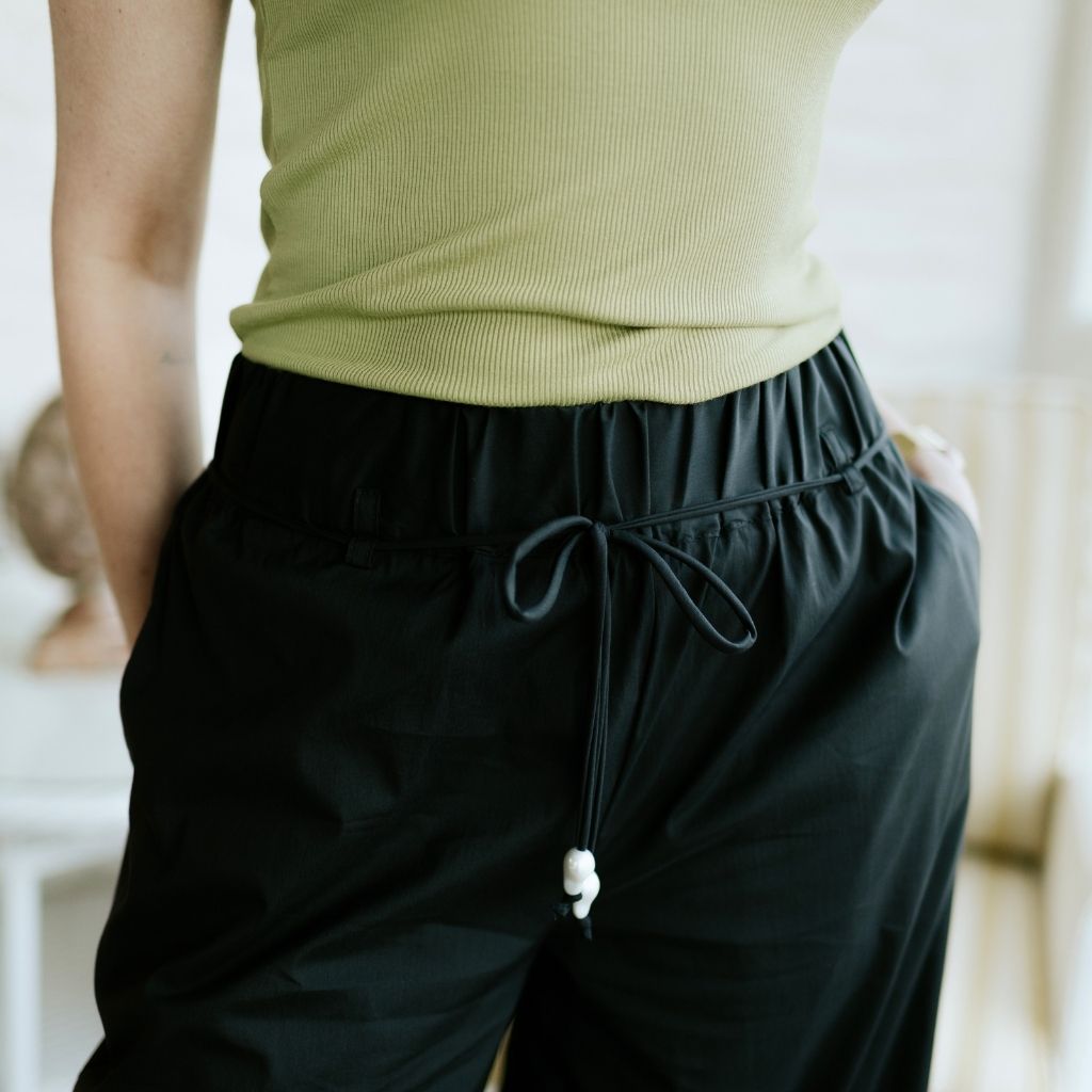 Juno Relaxed Wide Leg Women's Pant | Black